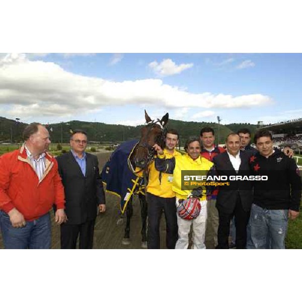 giving prize for Pippo Gubellini with Nicola MAria winner of Premio Regione Campania Napoli, 8th may 2005 ph. Stefano Grasso