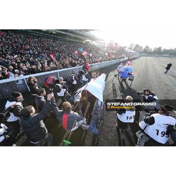 Jean Philip Dubois and Royal Dream parade after winning the 92° Grand Prix d\'Amerique Paris - Vincennes racecourse,27th january 2013 ph.Stefano Grasso