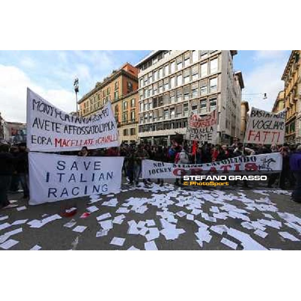 Manifestazione delle Categorie Ippiche davanti al Ministero dell\'Economia e delle Finanze Roma, 1 febbraio 2013 ph.Stefano Grasso