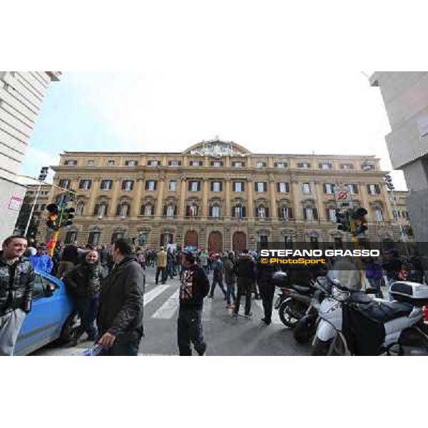 Manifestazione delle Categorie Ippiche davanti al Ministero dell\'Economia e delle Finanze Roma, 1 febbraio 2013 ph.Stefano Grasso