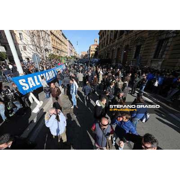 Manifestazione delle Categorie Ippiche davanti al Ministero dell\'Economia e delle Finanze Roma, 1 febbraio 2013 ph.Stefano Grasso