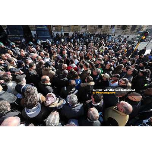 Manifestazione delle Categorie Ippiche davanti al Ministero dell\'Economia e delle Finanze Roma, 1 febbraio 2013 ph.Stefano Grasso