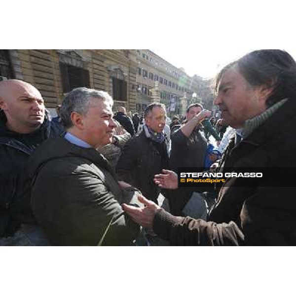 Manifestazione delle Categorie Ippiche davanti al Ministero dell\'Economia e delle Finanze Roma, 1 febbraio 2013 ph.Stefano Grasso