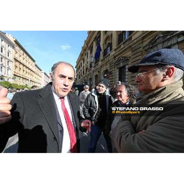 Manifestazione delle Categorie Ippiche davanti al Ministero dell\'Economia e delle Finanze Roma, 1 febbraio 2013 ph.Stefano Grasso