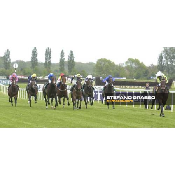 Philip Robinson on Rakti looks behind at fez ,eters to the post of the Juddmonte Lockinge Stakes Newbury 14th may 2005 ph. Stefano Grasso