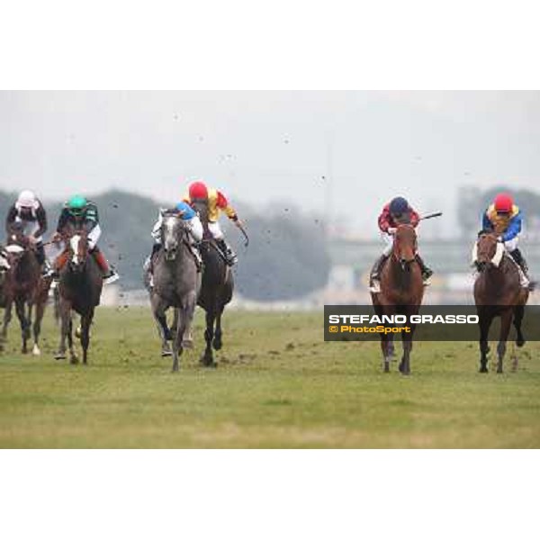 Andrea Mezzatesta with Cloud (3rd from left) wins the Premio Youth beating Tyranitar (2nd from right) Rome, Capannelle racecourse, 1st march 2012 ph.Stefano Grasso