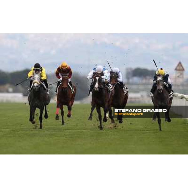 Mirco Demuro on Chiara Wells wins the Premio Don II beating Fabio Branca on Malagenia Roma - Capannelle racecourse, 17th march 2013 ph.Stefano Grasso
