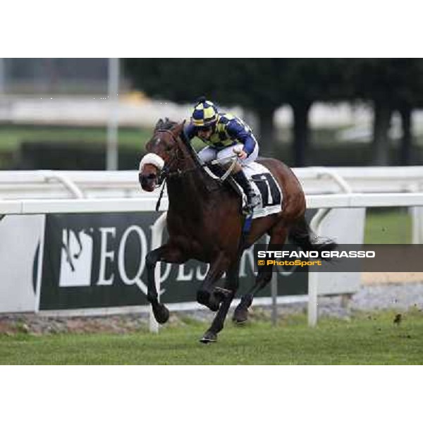 Fabio Branca and Celticus win the Premio Federico Smith Roma - Capannelle racecourse, 17th march 2013 ph.Stefano Grasso