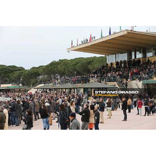 The crowd at the 123° Premio Pisa Pisa, San Rossore racecourse,24th march 2013 ph.Stefano Grasso