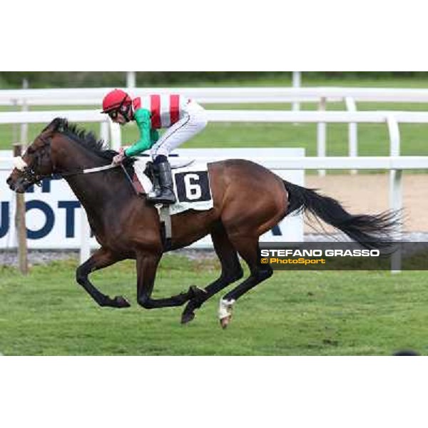 Wish Come True,Mario Esposito up,wins the Premio San Giuseppe Rome - Capannelle racecourse,1st april 2013 ph.Stefano Grasso