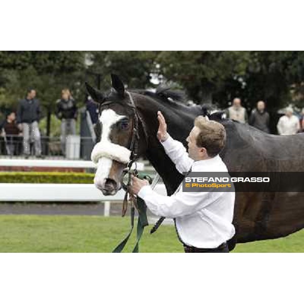 Vedelago and his groom after winning the Premio Gentlewave Rome - Capannelle racecourse,1st april 2013 ph.Stefano Grasso