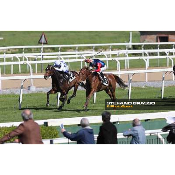 Mario Esposito on Scixerboa goes to win the Premio UNPCPS beating Andrea Mezzatesta on Siamo di Fano Rome - Capannelle racecourse,14th april 2013 ph.Stefano Grasso