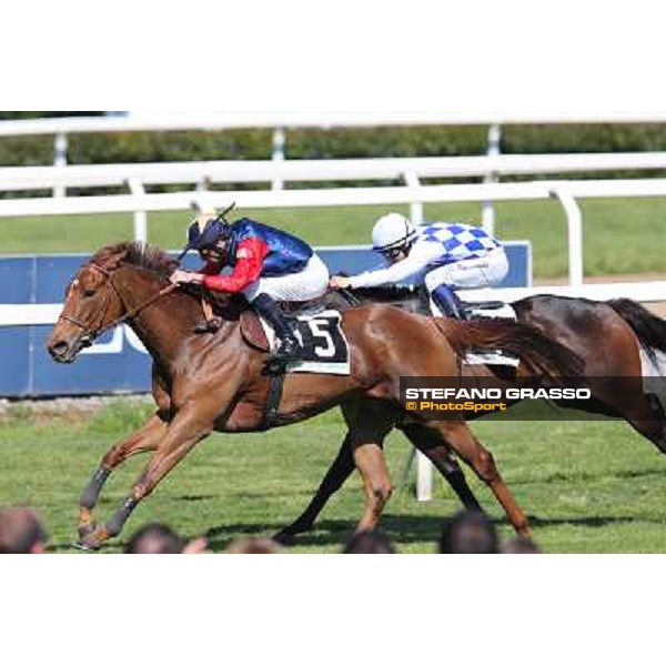 Mario Esposito on Scixerboa goes to win the Premio UNPCPS beating Andrea Mezzatesta on Siamo di Fano Rome - Capannelle racecourse,14th april 2013 ph.Stefano Grasso