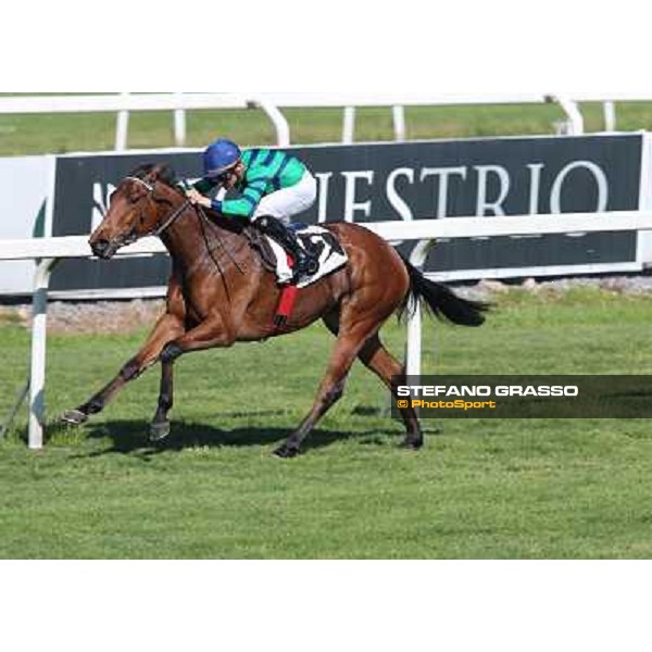 Dario Vargiu on Green Naswhan Rome - Capannelle racecourse,14th april 2013 ph.Stefano Grasso