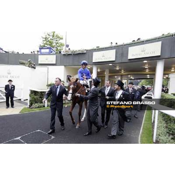 Kevin Manning and Dawn Approach win the St.James\'s Palace Stakes Ascot - Royal Ascot,18th june 2013 ph.Stefano Grasso