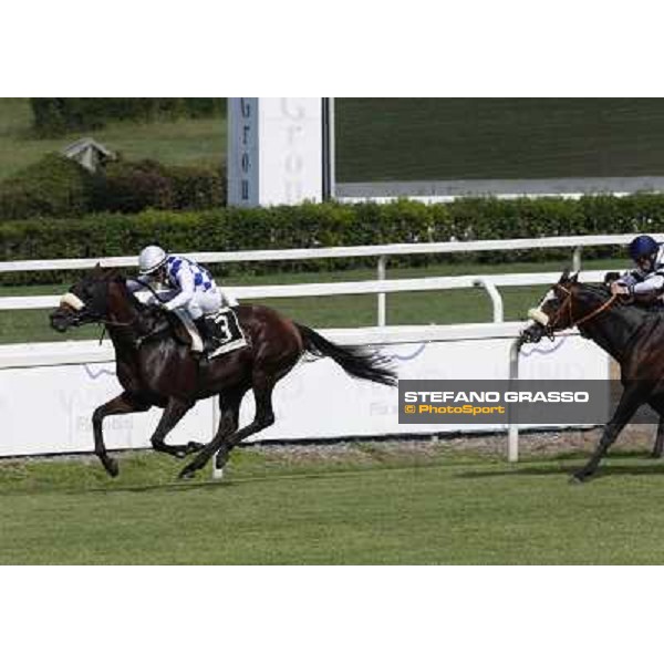 Carlo Fiocchi and Principe Adepto go to win the Premio Festuca beating Vedelago Rome,Capannelle racecourse,8th sept.2013 ph.Stefano Grasso