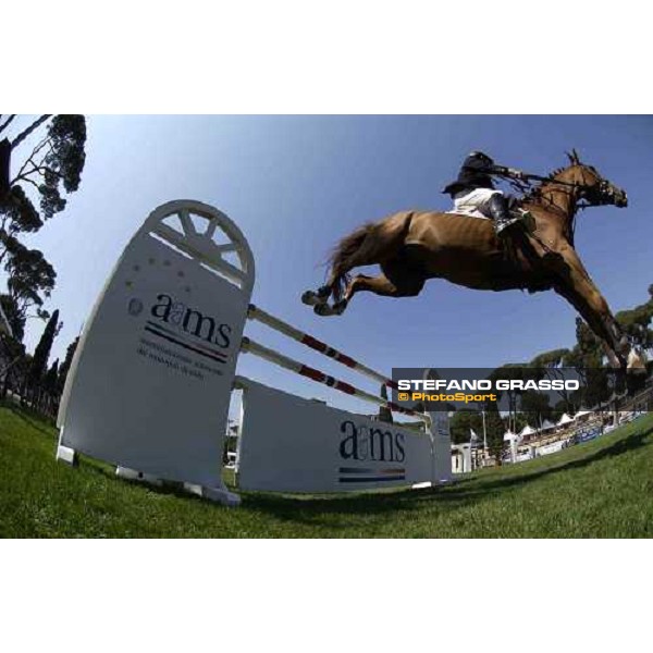 a jump during Coppa delle Nazioni, won by England, 2nd Usa, 3rd Germany Rome, P.zza di Siena 27th may 2005 ph. Stefano Grasso