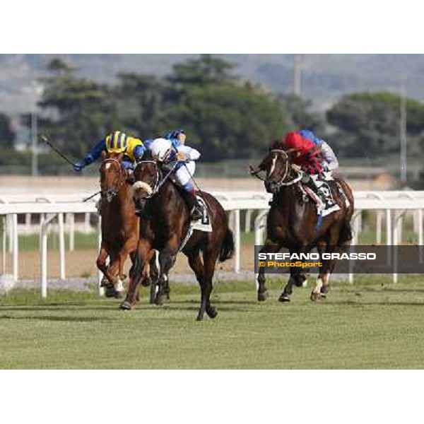 Maurizio Pasquale and Valvibrata win the Premio Handicap d\'Autunno Rome,Capannelle racecourse,8th sept.2013 ph.Stefano Grasso