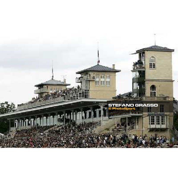 the Grandstand of Chantilly before the Prix du Jockey Club Mitsubishi Motors Paris Chantilly, 4th june 2006 ph. Stefano Grasso