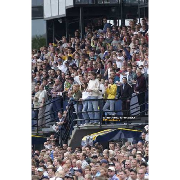 racegoers at Solvalla. Stockholm-Solvalla 28th may 2005 ph. Stefano Grasso
