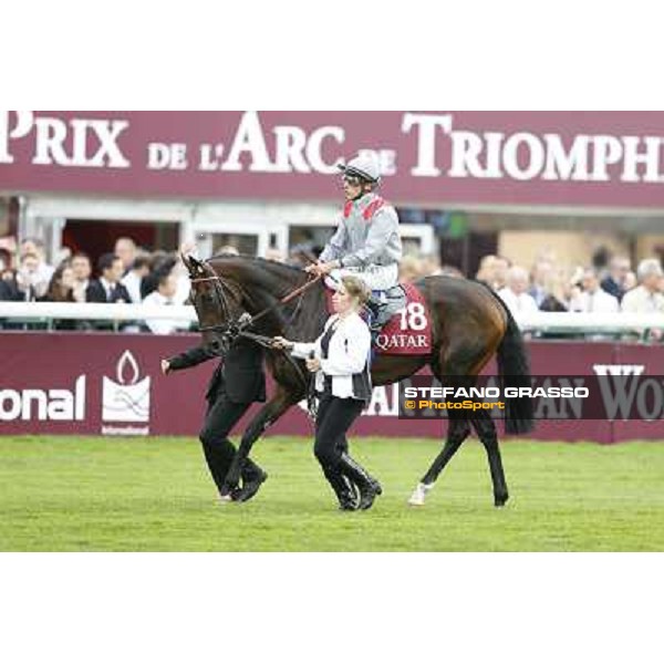 Thierry Jarnet and Treve win the Qatar Prix de l\'Arc de Triomphe Paris,Longchamp racecourse,6th oct,2013 ph.Stefano Grasso