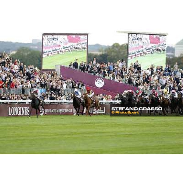 Thierry Jarnet and Treve win the Qatar Prix de l\'Arc de Triomphe Paris,Longchamp racecourse,6th oct,2013 ph.Stefano Grasso