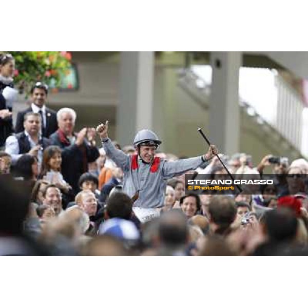 Thierry Jarnet and Treve win the Qatar Prix de l\'Arc de Triomphe Paris,Longchamp racecourse,6th oct,2013 ph.Stefano Grasso