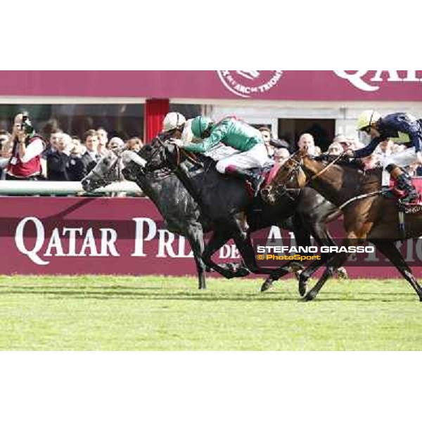 Christophe Soumillon with Dalkala wins the Prix de l\'Opera Longines Paris,Longchamp racecourse,6th oct.2013 ph.Stefano Grasso