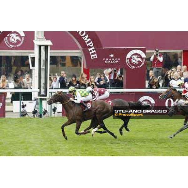 Christophe Soumillon with Mushrae wins the Qatar Arabian World Cup Paris,Longchamp racecourse,6th oct.2013 ph.Stefano Grasso