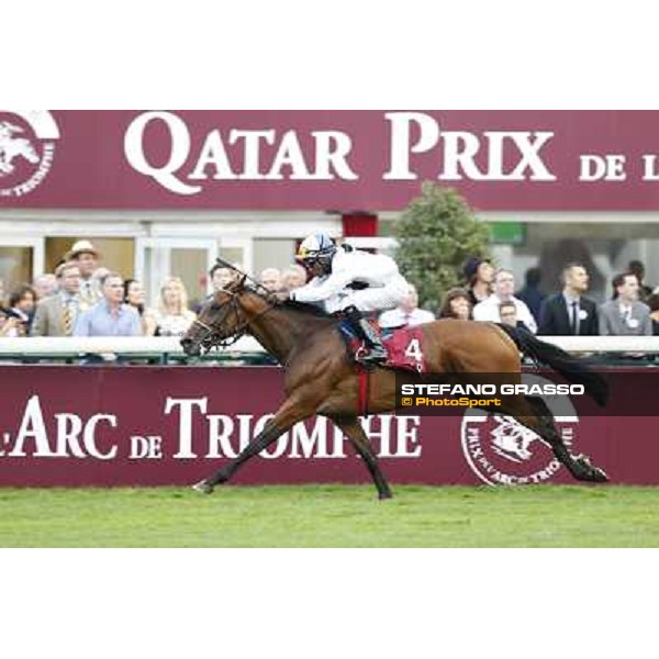 Eduardo Pedroza with Altano wins the Qatar Prix du Cadran Paris,Longchamp racecourse,6th oct.2013 ph.Stefano Grasso
