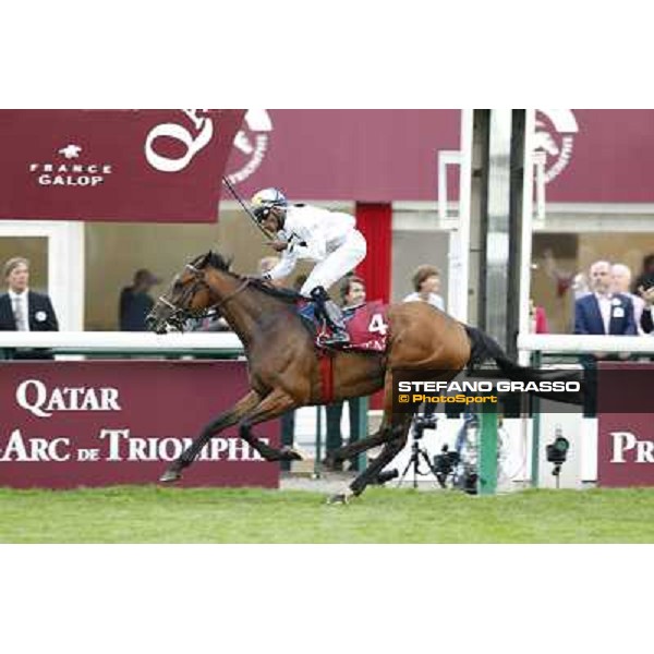 Eduardo Pedroza with Altano wins the Qatar Prix du Cadran Paris,Longchamp racecourse,6th oct.2013 ph.Stefano Grasso