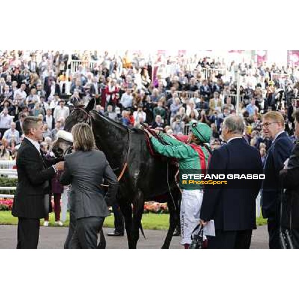 Price giving ceremony for Dalkala and her winning connection Paris,Longchamp racecourse,6th oct,2013 ph.Stefano Grasso