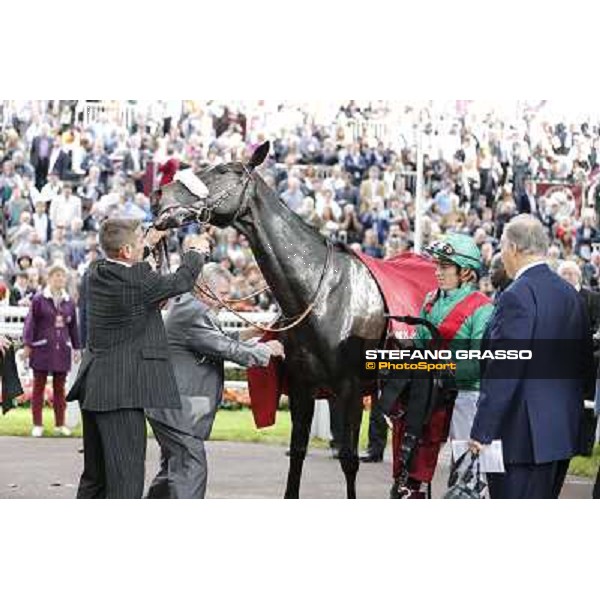 Price giving ceremony for Dalkala and her winning connection Paris,Longchamp racecourse,6th oct,2013 ph.Stefano Grasso