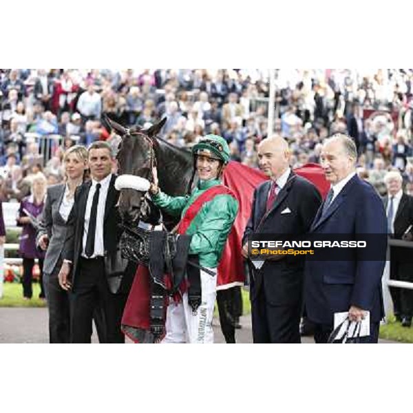 Price giving ceremony for Dalkala and her winning connection Paris,Longchamp racecourse,6th oct,2013 ph.Stefano Grasso