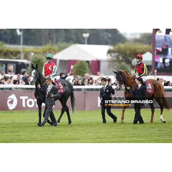 The Parade of the Qatar Prix de l\'Arc de Triomphe - Meandre and Orfevre Paris,Longchamp racecourse,6th oct,2013 ph.Stefano Grasso