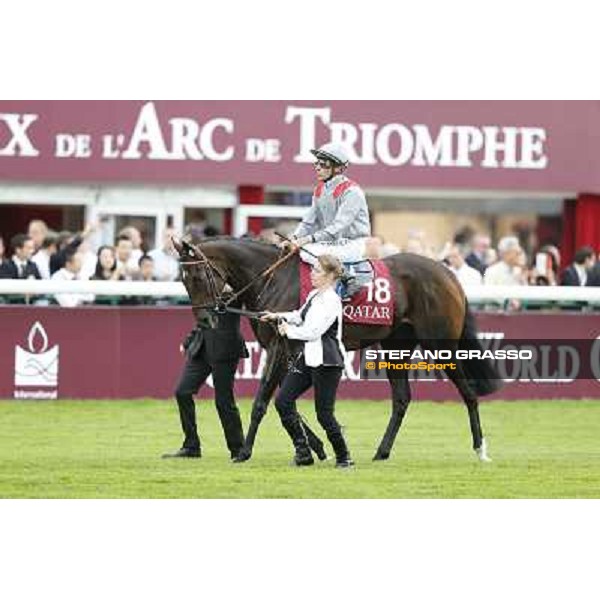 The Parade of the Qatar Prix de l\'Arc de Triomphe - Thierry Jarnet and Treve Paris,Longchamp racecourse,6th oct,2013 ph.Stefano Grasso