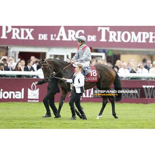The Parade of the Qatar Prix de l\'Arc de Triomphe - Thierry Jarnet and Treve Paris,Longchamp racecourse,6th oct,2013 ph.Stefano Grasso