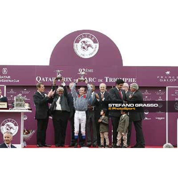 Thierry Jarnet and Treve win the Qatar Prix de l\'Arc de Triomphe Paris,Longchamp racecourse,6th oct,2013 ph.Stefano Grasso