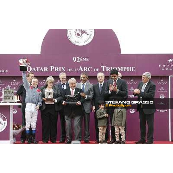 Thierry Jarnet and Treve win the Qatar Prix de l\'Arc de Triomphe Paris,Longchamp racecourse,6th oct,2013 ph.Stefano Grasso