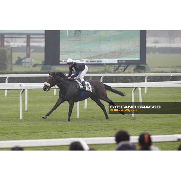 Cristian Demuro and Uniram win the Premio Maria Sacco Milano,San Siro racecourse,20th oct.2013 ph.Stefano Grasso