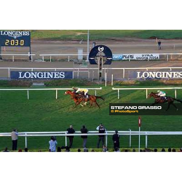 Fabio Branca on Charity Line wins the Gran Premio Longines Lydia Tesio beating Cristian Demuro with Path Wind Rome, Capannelle racecourse,27th oct.2013 ph.Domenico Savi/Grasso