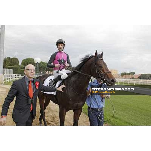 Michael Figge,Thierry Thulliez and Feuerblitz after winning the Premio Roma GBI Racing Roma,Capannelle racecourse,3rd nov.2013 ph.Stefano Grasso