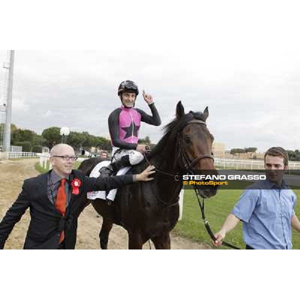 Michael Figge,Thierry Thulliez and Feuerblitz after winning the Premio Roma GBI Racing Roma,Capannelle racecourse,3rd nov.2013 ph.Stefano Grasso