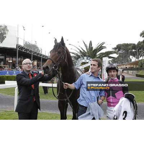 Michael Figge,Thierry Thulliez and Feuerblitz after winning the Premio Roma GBI Racing Roma,Capannelle racecourse,3rd nov.2013 ph.Stefano Grasso