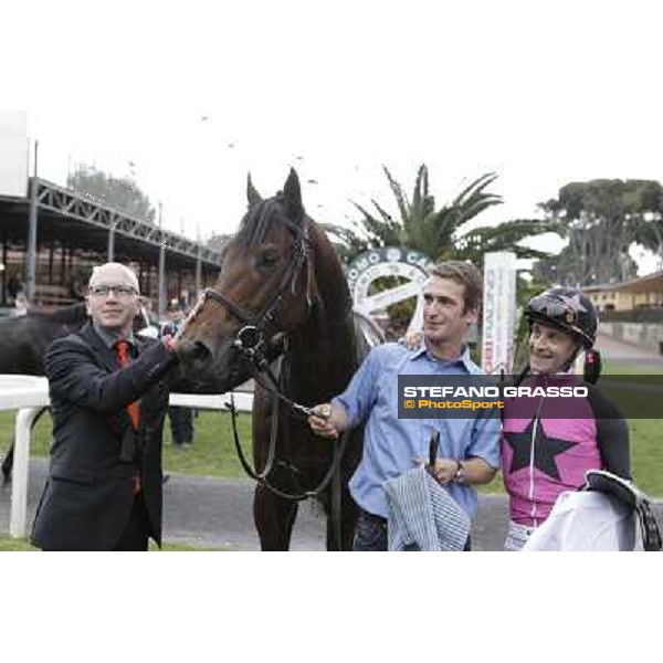 Michael Figge,Thierry Thulliez and Feuerblitz after winning the Premio Roma GBI Racing Roma,Capannelle racecourse,3rd nov.2013 ph.Stefano Grasso
