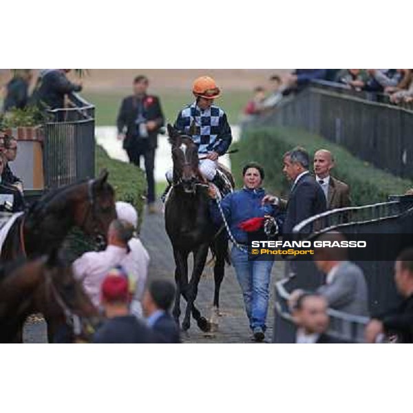 the winning connection of Saint Bernard after the triumph in the Premio Ribot Roma,Capannelle racecourse,3rd nov.2013 ph.Stefano Grasso