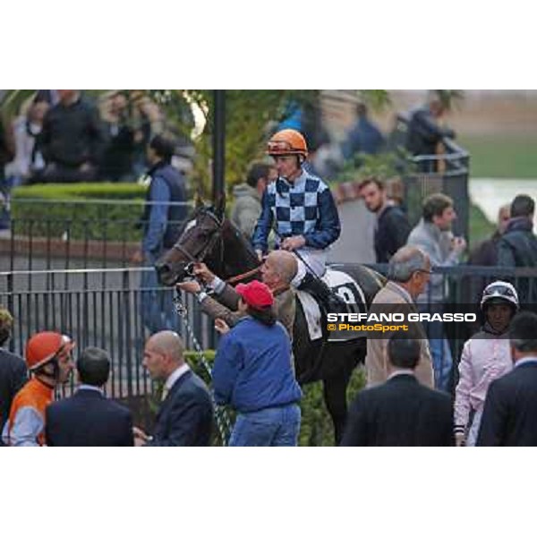 the winning connection of Saint Bernard after the triumph in the Premio Ribot Roma,Capannelle racecourse,3rd nov.2013 ph.Stefano Grasso