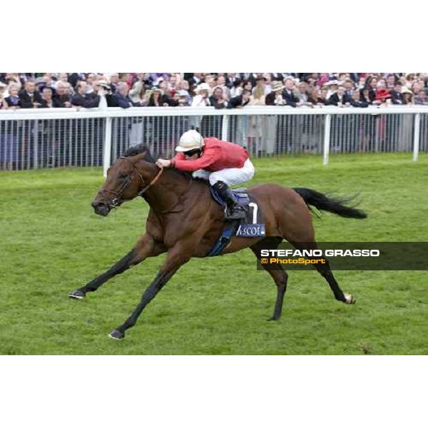 Christophe P.Lemaire on Chineur wins The King\'s Stand Stakes York, 14th june 2005 ph. Stefano Grasso