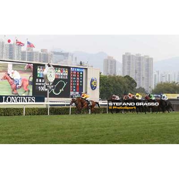 Douglas Whyte and Akeed Mofeed win the Longines Hong Kong Cup Hong Kong-Sha Tin racecourse,8th dec.2013 ph.Stefano Grasso/Longines