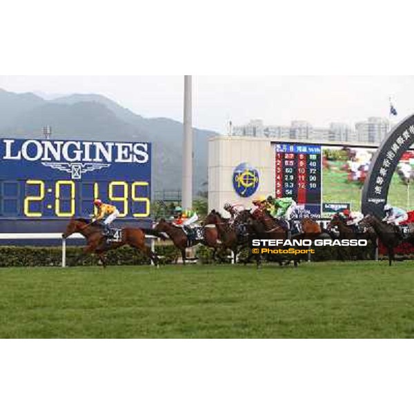 Douglas Whyte and Akeed Mofeed win the Longines Hong Kong Cup Hong Kong-Sha Tin racecourse,8th dec.2013 ph.Stefano Grasso/Longines